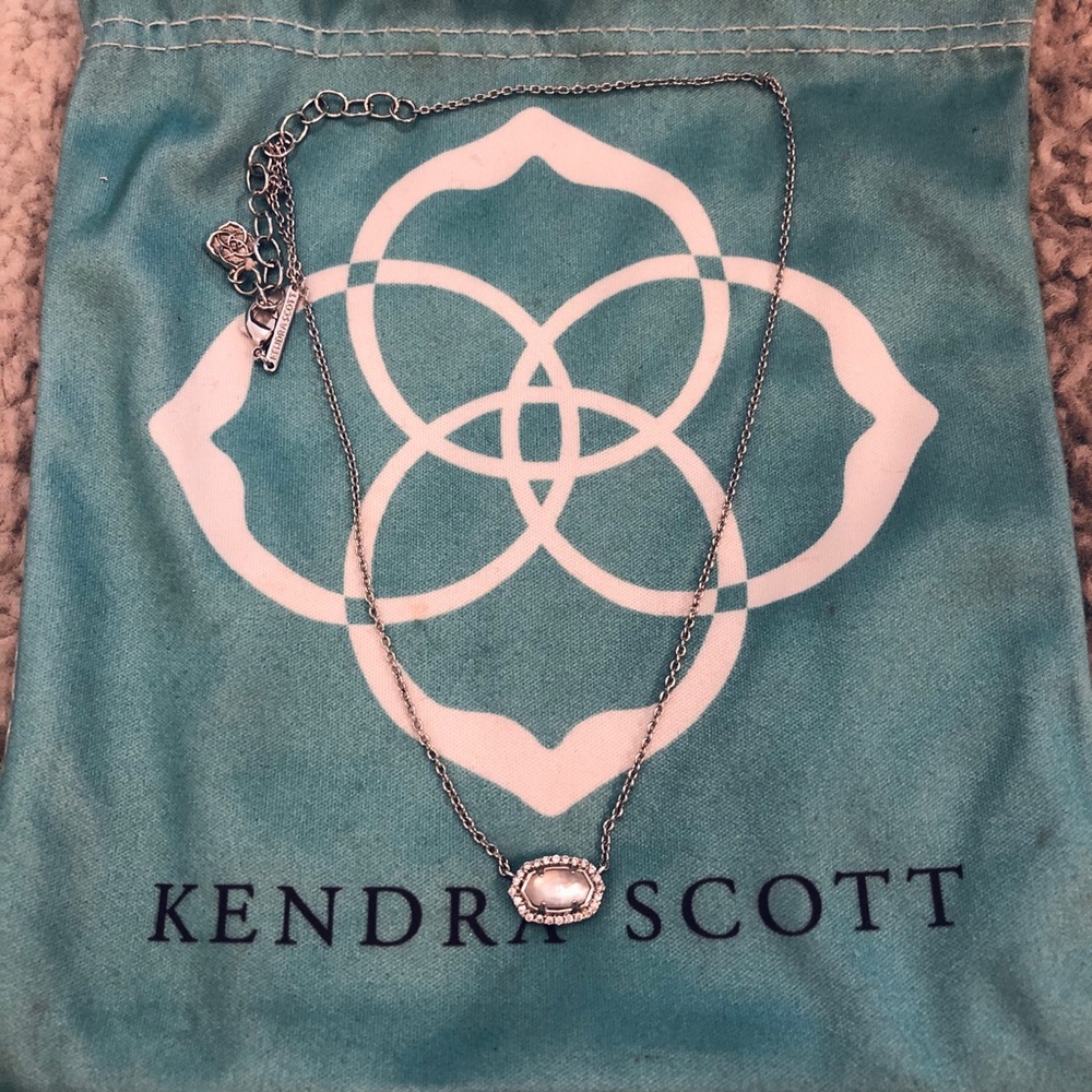 SOLD ON FB Kendra Scott necklace